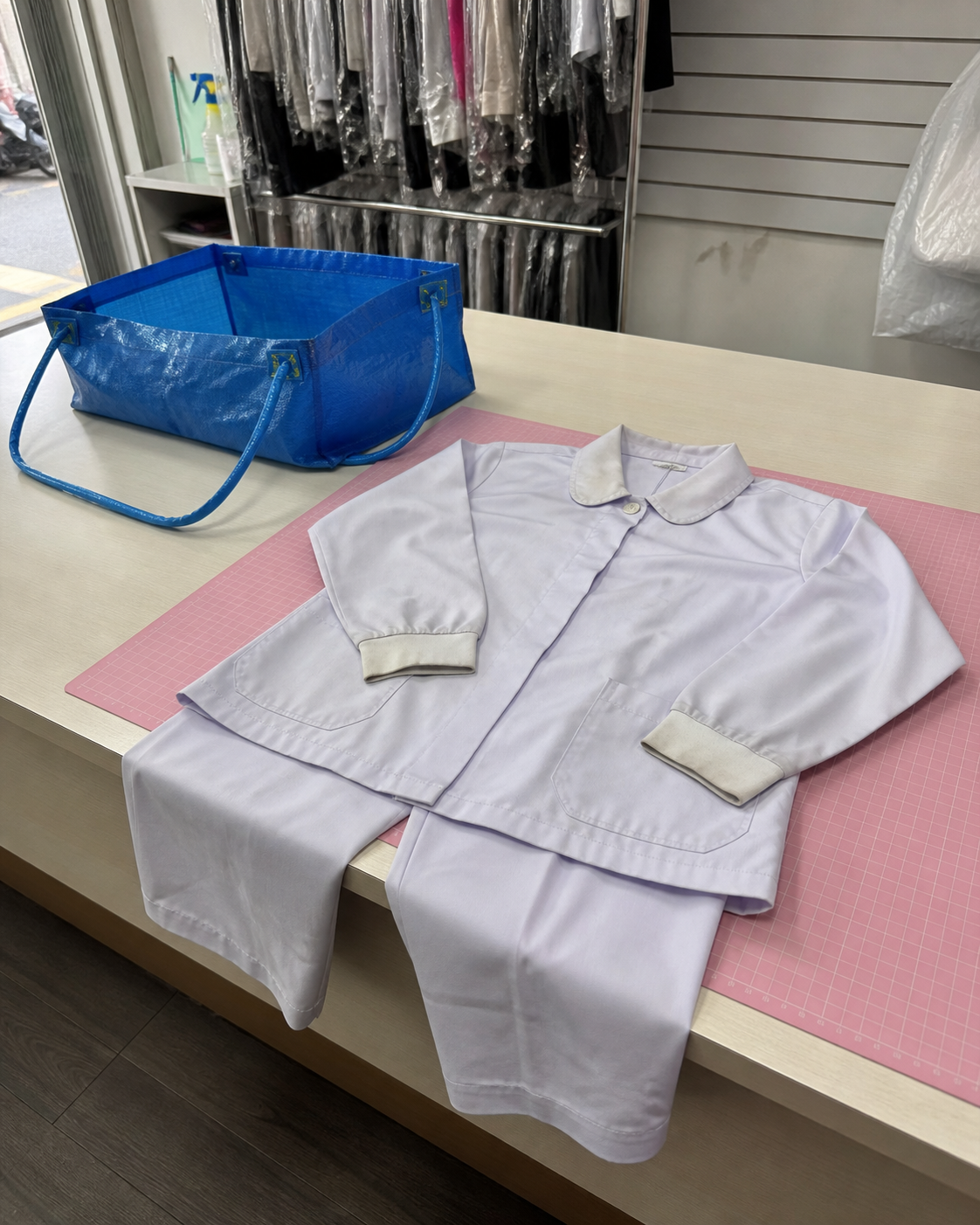 可收藏:學校團體制服開學批洗,送洗前先看三個位置 - 私享家洗衣店